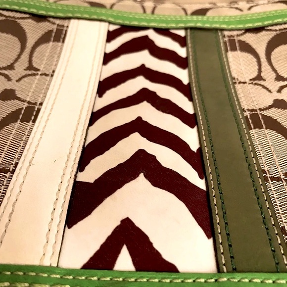 Coach Rare 41054 Hampton Nancy Zebra Signature Swingpack Stripe - Picture 10 of 14